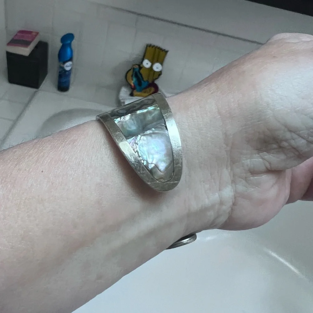 Abalone Shell Silver Bracelet - Picture 2 of 2